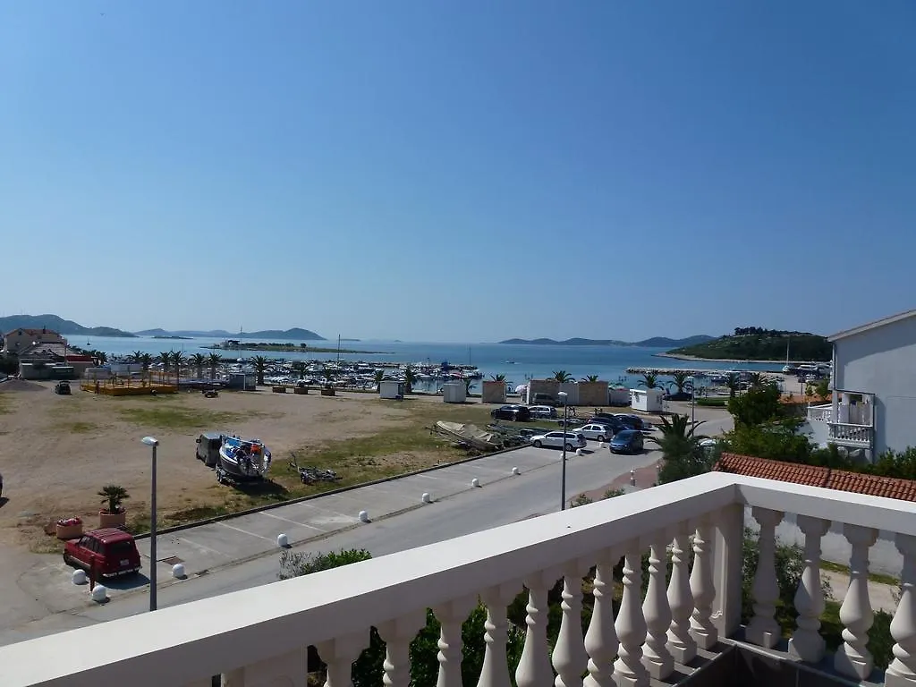 Villa Lena Pakoštane 0*,  Croatie